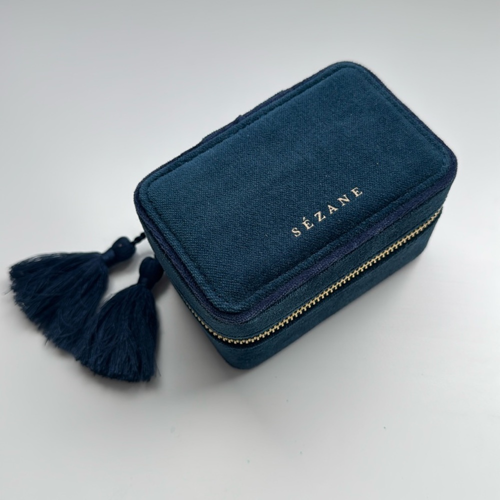 Sézane blue velvet mini jewelry zipper case